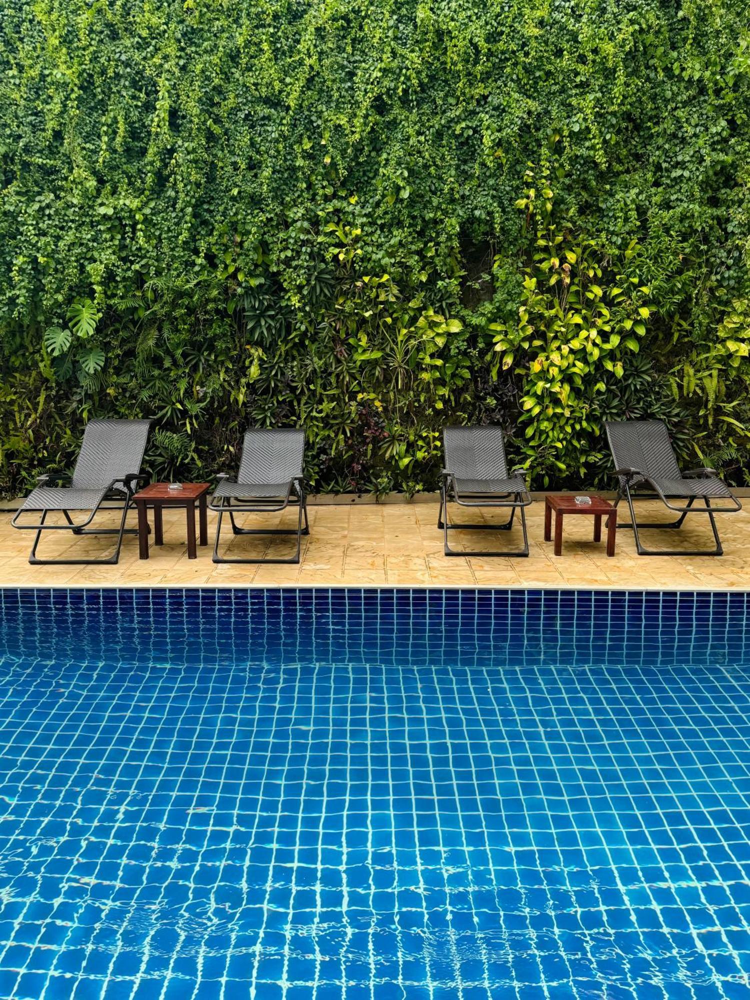 Dinsomon Hotel Bangkok Exterior foto